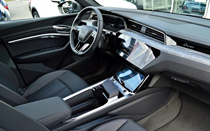Audi e-tron cena 299900 przebieg: 8000, rok produkcji 2023 z Leśnica małe 781